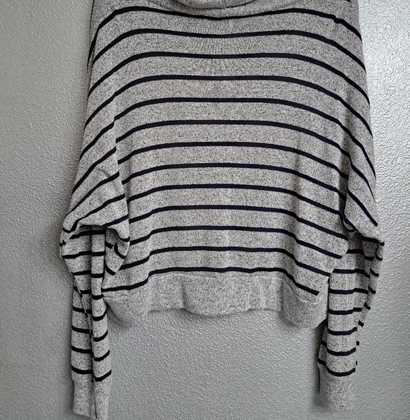 Coco & Main Striped Cardigan heathered grey & blue striped, Size M - Picture 2 of 7